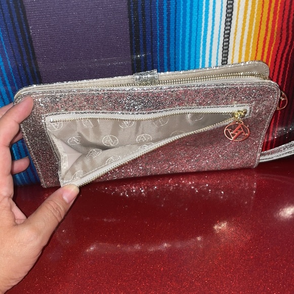 Adrienne Vittadini Silver Sparkle Wristlet Wallet - Picture 4 of 8
